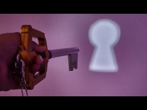 Kingdom Hearts Light-up Kingdom Key Keyblade Unboxing and Review