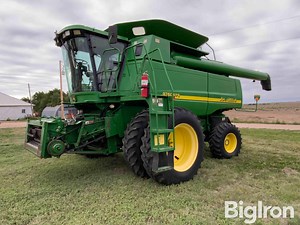 2005 John Deere 9760 STS 2WD Combine | Agriculture