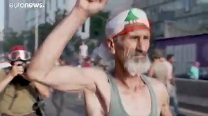 Lebanon: Clashes and tear gas in Beirut as protests turn to riots