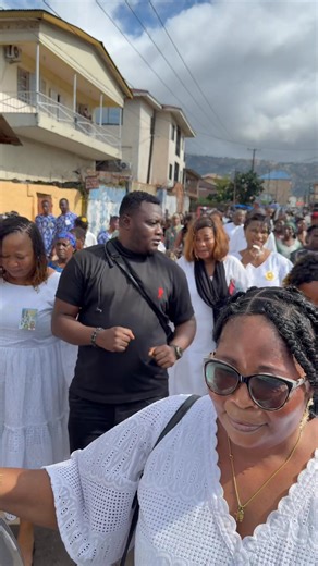 140K views · 5.9K reactions | People dae cry me busy they enjoy the funeral | Comedian faculty | Facebook