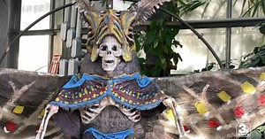 Lauritzen Gardens exhibit combines art and nature