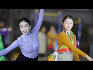 Beautiful Tibetan dancers ,traditional Tibetan dances