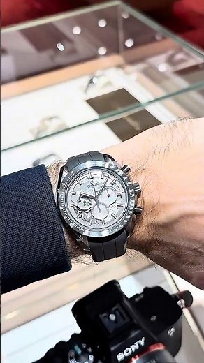 Ecco i nuovi Omega Speedmaster Grey e Dark Side of the Moon, che ne pensate? #orologi #omega