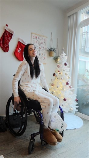 Bella on Instagram: "My Morning Routine as a Paraplegic 💕😱👀 #fyp #virałreel #explorepage #lifestyle #paraplegic"