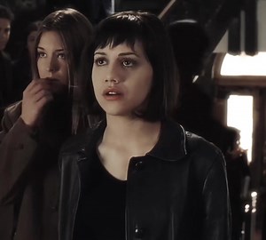 brittany murphy in cherry falls, 2000. #brittanymurphy #cherryfalls #jodymarken #90s #y2k #2000s #clueless #8mile #girlinterrupted #horror