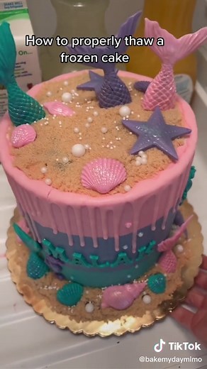 Thawing a Frozen Cake: Tips and Techniques for Perfect Defrosting
