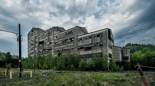 Breaking the Abandoned St. Nicholas Coal Breaker in Mahanoy City, PA | Abandoned America