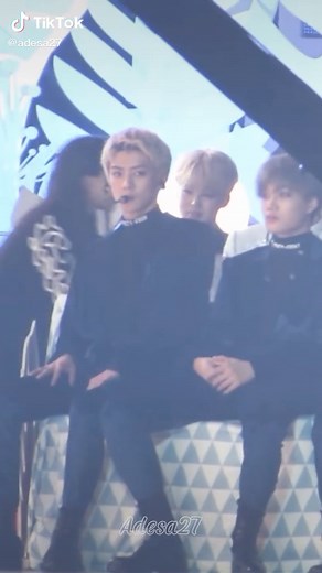 Staff anj🙂 #exo #exol #kpop #kpopers #kpopfyp #fyp