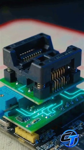 CH341A USB Programmer with 1.8V Adapter