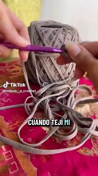 Te enseño a hacer bolsos a crochet desde casa para más información. Ingresa al link la descripción, mantén presionado el botón de información y luego presiona abrir enlace #bolsosycarteras #cursodebolsos #crochetbag #crochet #crochettutorial