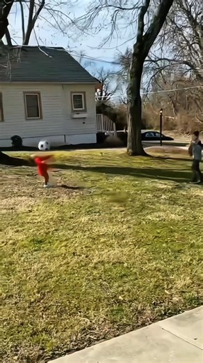 FOOTBALL FUNNY FAIL MOMENT 😂 PART 4😱