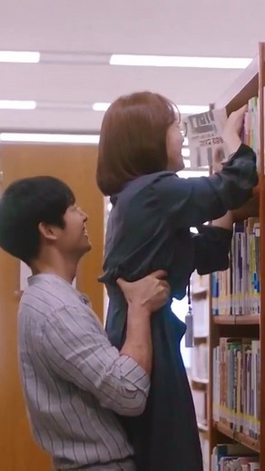Kdramaz♡ on Instagram: "This scene 🥹♥️ Drama : One spring night Follow @kdramatic_life for more content