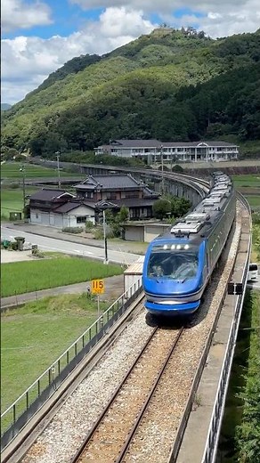 【HOT7000系気動車】特急スーパーはくと8号が智頭急行智頭線の平福～佐用間を走行 #特急スーパーはくと #HOT7000系 #智頭急行 #振り子車両