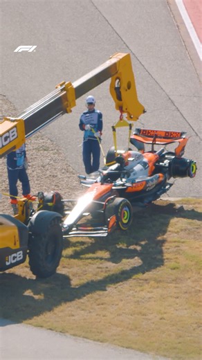 What happens around an F1 circuit after a HUGELY DRAMATIC turn 1 collision 😲💥 #F1 #Formula1 #USGP | F1