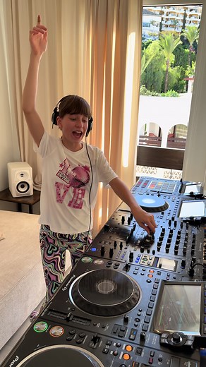 DON’T STOP THE PARTY 🪩🔊🥳💃