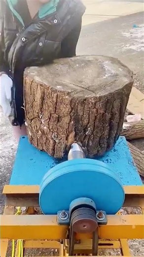 Most Satisfying Wood Splitting Machine! #shorts
