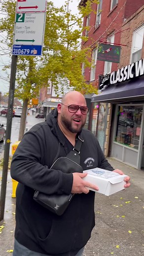 Italian Trade: Cannoli for Pizza at Fortunato Brother’s Bakery and Luigi’s