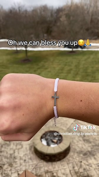 Yall need to peep these 😁🙏 #God #jesus #christian #foryou #cross #crossbracelets #smallbusiness #product #tiktokmademebuyit #viral #fyp #foryoupage #bracelets