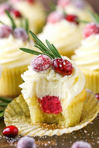 These Sparkling Cranberry White Chocolate Cupcakes are Luxurious!