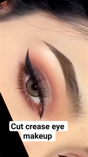 Perfect Cut Crease Eye Makeup Tutorial#shortsviral #softglamlook #eyemakeup #makeuptutorial