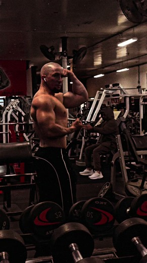 DISCIPLINE. HARD WORK. CONSISTENCY. 💪🔥 There are no better words to describe the journey that has shaped the man I am today. Those who knew me back then know exactly how far I’ve come and how much it took to get here. Every drop of sweat, every sacrifice, every moment of pain, and every battle fought in silence has been part of this beautiful journey. I’ve learned to embrace the struggle, trust the process, and keep pushing even when the odds were against me. But make no mistake: I’m nowhere n