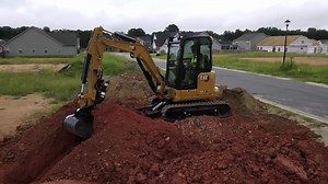 NEW !! 303.5 NEXT GENERATION มาพร้อมนวัตกรรมการออกแบบ ที่ประหยัดกว่า เพิ่มประสิทธิภาพการขุดที่เหนือกว่า ใหม่ด้วย 1. ระบบไฮโดรลิค แบบ อิเล็คโทรไฮโดรลิค ที่ตอบสนองไวกว่า 2. ไม่มีระบบ Pilot ไฮโดรลิค ลดสายไฮโดรลิค ในระบบกว่า 20 เมตร 3. ระบบไฮโดรลิค สามารถปรับค่าการตอบสนอง ได้จากห้องคนขับ ไว - สำหรับงานที่ต้องการความรวดเร็ว หรือ ช้า – สำหรับงานที่ต้องการความปราณีต 4. ระบบไฮโดรลิคที่ เหนือชั้น ทำงานได้ทุกฟังก์ชั่น การเดิน การหมุน การยกแขน หรือ ขุด ได้ พร้อมกัน งานเสร็จไว 5. โครงสร้างออกแบบแข็ง แกร่ง ม