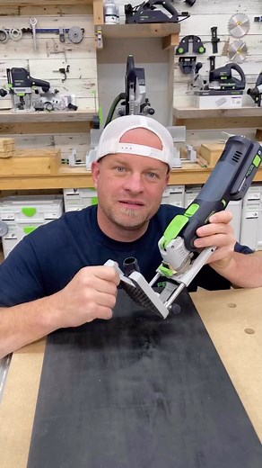 Festool on Instagram: "What a difference. The plunge base with magnetic strip ensures real cutting cleanliness. Have you tried it yet? Let us know in the comments.  #festoolme via @dustylumberco - Thanks for sharing! ✅ Share this post with someone who needs to see this. ✅ Discover more on festool.com ___ #festool#powertools#osc18#cutting"
