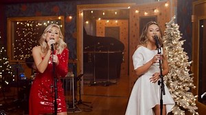 Country music duo Maddie & Tae perform ‘We Need Christmas’
