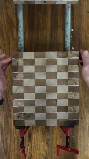 Fabrication d’une planche à découper damier en Frêne & Noyer 🪵✨ | Format M 40x30 cm