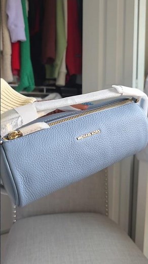 Michael Kors Izzy Barrel Bag 😍🩵 #michaelkors #purse #unboxing #coachhandbag #handbags
