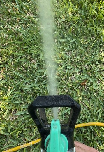 Using Airless Sprayers for Pressure Washing Tasks