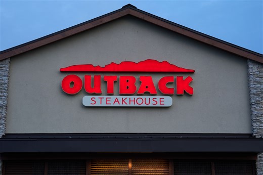 Outback Steakhouse Brings Back A Fan-Favorite Dinner Combo