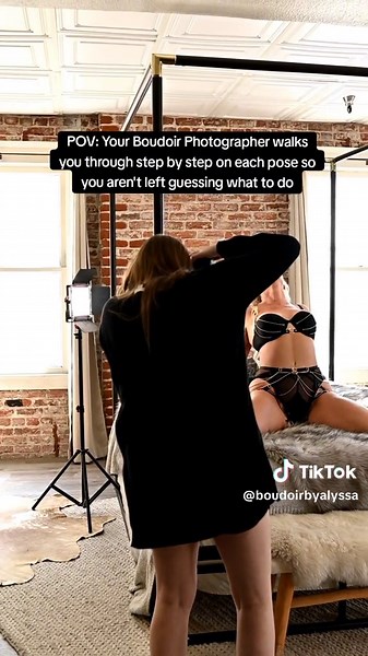 Step-by-Step Boudoir Photography Posing Guide