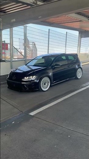 BLACK MK7 R 💪 @gmk_7r #golfr #golf7 #vwgolf