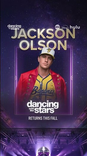 This banana is hitting the ballroom! 🍌🕺