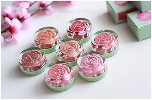 26K views · 711 reactions | I nostri romantici Blush Garden <3 Disponibili su www.nevecosmetics.it 7 delicati blush in crema a forma di rosa e dalla texture vellutata come petali. Un tocco di colore che si fonde sulle guance in un colorito fresco e naturale! ;) | Neve Cosmetics | Facebook