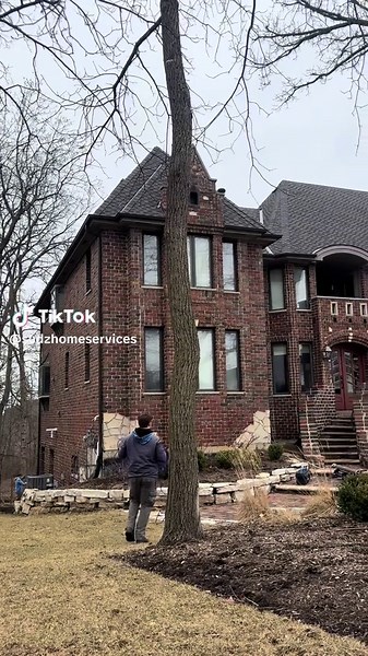 Expert Window Cleaning Tips for Clear Views