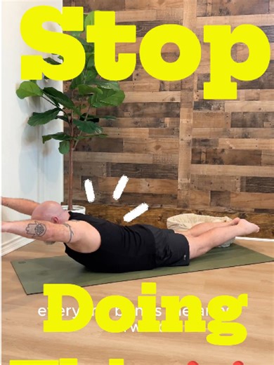 Stop doing Full Locust Pose wrong! ❌ Most students place the arms too far forward under the body or try to lift the legs too aggressively right away — which quickly burns out the muscles and makes it harder to sustain the posture. In this Posture Clinic breakdown, Yoga with Copper shows you the correct way to practice Full Locust Pose (Pūrṇa Śalabhāsana) so you can: ✅ Position the arms properly under the body for support ✅ Avoid placing the hands too far forward ✅ Build the lift gradually instea