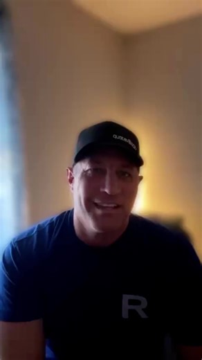 Day 6 | Proverbs 6:6 “Take a lesson from the ants, you lazybones. Learn from their ways and become wise.” No hype today. Just habits. Ants don’t wait to “feel like it.” They stack small wins every day and somehow build whole civilizations without a motivational podcast. That’s the move: show up, do the work, repeat. Discipline beats motivation, but I brought both. Comment “ANT” if you’re locking in today. #ProverbsPump #Proverbs6 #FaithAndFitness #gym #motivation #Health