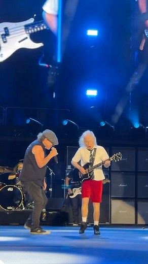 Did you get a thrill Melbourne? #PowerUpTour 🎥 Christie Goodwin | AC/DC
