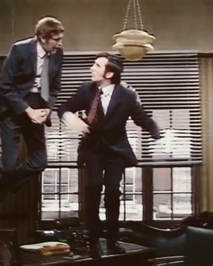 Monty Python's "Flying Lessons " (1970) S2E3🃏#montypython #clip #shorts #DreamTrackAI ☀️