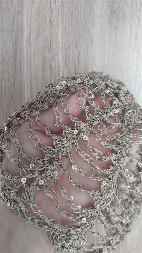 Mesh hat a crochet calado con hilo de lentejuelas #crochet #crochetinspo #meshhat #handmade #crochet