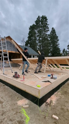 Standing up a 30 ft wall with two guys #constructionchannel #diy #homeimprovement