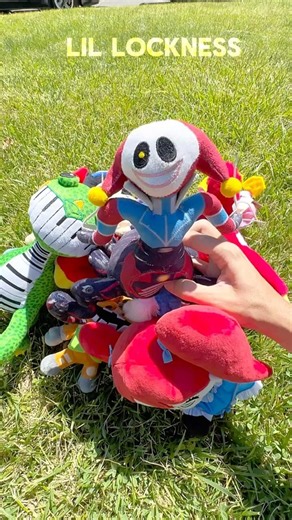 Prototype Gets Buried In Plushies! Poppy Playtime Chapter 5