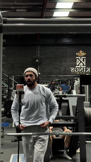 Effective Shoulder and Back Workouts for Sleeper Build