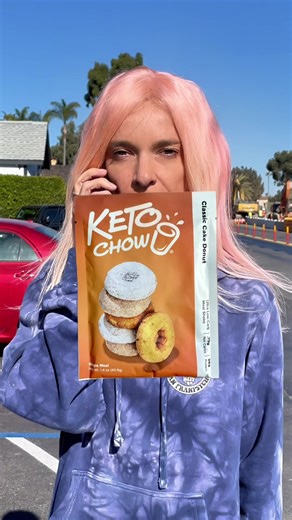 Always There 📲 @Keto Chow has a shake for almost every craving, and their roster of flavors just got a hole lot sweeter! 🍩 The new Classic Cake Donut mix tastes just like the real deal, but instead of sugar, it’s loaded with protein, vitamins, minerals, and nutrients 💪 Each serving contains 26 grams of protein with less than 1 gram of carbs, proving fast food can be both delicious AND nutritious. 🎶Donut worry, be healthy!🎶 *cue the whistle* 😗 #ketochow #cakedonuts #proteinshake #healthyfas