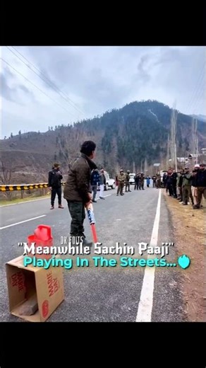 God Of Cricket Playing In The Streets🥶🔥 #sachintendulkar #suryakumaryadav #cricket