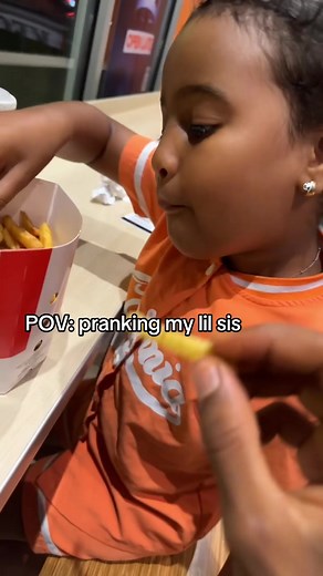 KFC prank 😂😂#eritreantiktok🇪🇷🇪🇷habesha #habeshatiktok #funnyvideo #fvp #viraltiktok