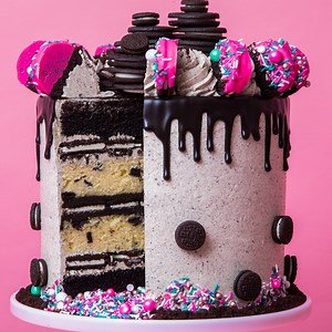 180K views · 8.8K reactions | Don't ignOREO these mega cakes 襤 This...