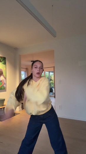 Katseye Milkshake Dance Choreography to Scuffers